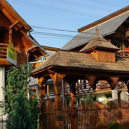 Pensiunea Maria Rohia Luaran gambar